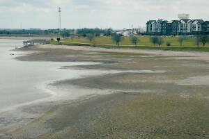 restricciones de agua Pflugerville Texas lago Pflugerville crisis de agua riego prohibido San Antonio Austin