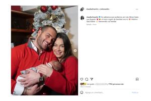 Así presentó Claudia Martín a su bebé.