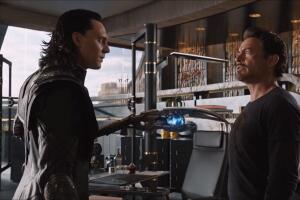 Loki Iron Man Avengers escena Marvel Studios.jpg