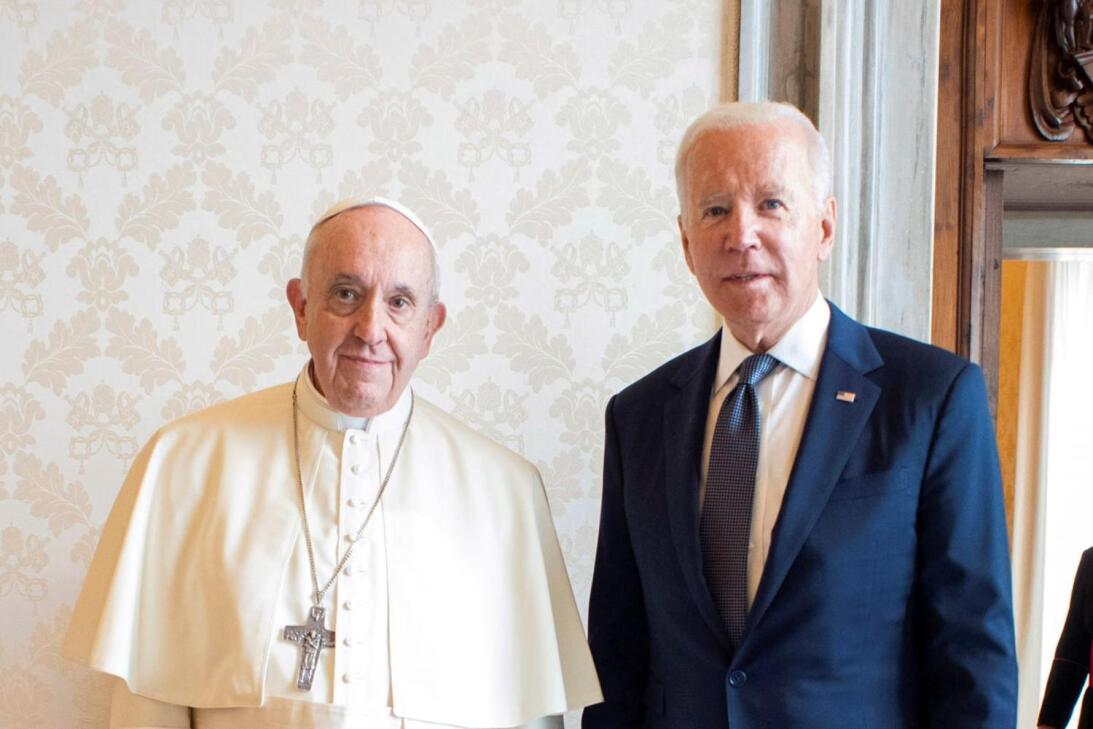 Papa y Biden