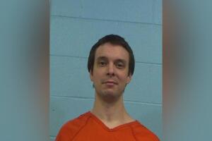 Round Rock Nicholas Stasney agresión madre de 70 años Williamson County sentencia prisión