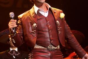 Alejandro Fernández 