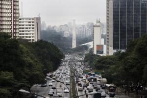 A Avenida 23 de Maio tem este nome porque é a data em que os estudantes MMDC foram mortos, o que culminou na Revolução de 32