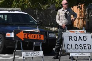 Policía pierde el control moto impacta público festival Palm Springs heridos