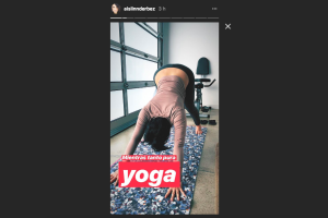 Aislinn Derbez tiene 38 semanas de embarazo y practica yoga
