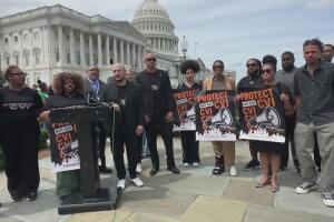 Manifestantes exigen se restablezca presupuesto para seguridad; esto dicen.