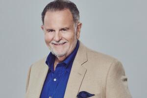 Premio Lo Nuestro 2024: Raúl de Molina será conductor de Noche de Estrellas