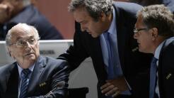 FIFA aparta a Blatter y a Platini por 90 días ante investigación