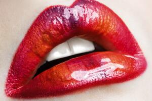 sexylips1.jpg
