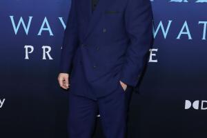 Henry Cavill premiere Avatar The Way of Water.jpg