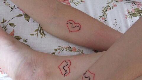 Tatuajes De Electrocardiogramas Entretenimiento Cultura Pop Univision Tatuajes De Electrocardiogramas Entretenimiento Cultura Pop Univision