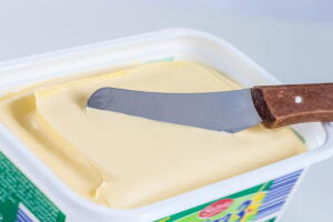 margarina-faz-mal.jpg