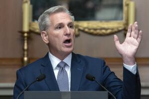 Kevin McCarthy, una vez sacado de la presidencia de la Cámara de Representantes dijo que no aspiraba a regresar, pero ahora piensa distinto.