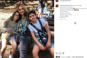 Susana González compartió en Instagram una fotografía junto a sus dos hijos. 