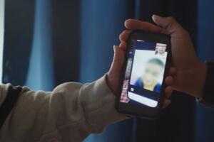 centros de detención ICE llamadas caras impacto económico familias inmigrantes