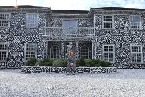 La casa del artista Sam Cox, mejor conocido como 'Mr. Doodle' ('Señor Garabato' en español)