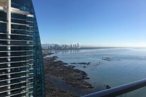 Vista de Trump hotel en Panama