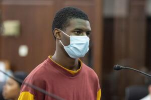 Jakhi McCray comparece ante el Tribunal Penal de Manhattan