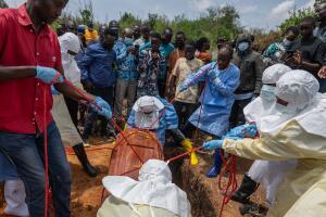 Entierro ébola el congo
