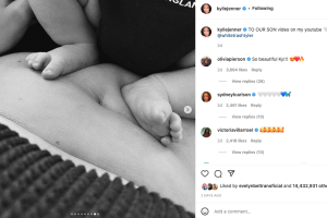 kylie-jenner-foto-abdomen-postparto.png