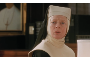 maggie-smith-sister-act-pelicula.png