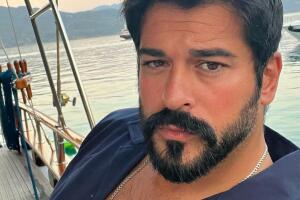 Burak Özçivit fue protagonista de Amor Eterno.