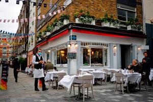 BRITAIN-HEALTH-VIRUS-RETAIL