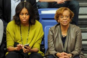 Michelle Obama y su madre Marian Shields Robinson