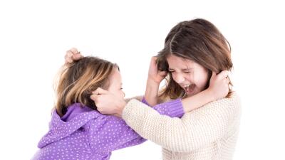 S O S Mis Hijos Se Pelean Tips Para Mejorar La Relacion Entre Hermanos Estilo De Vida Univision