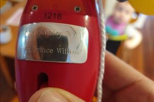 Regalo del príncipe William a la hija de la primer ministro de Nueva Zelanda