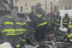 Hallan cuerpo de recién nacida entre los escombros de un incendio en Elmhurst, Queens.