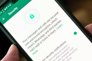 Whatsapp Seguridad mensajes Grosby.jpg