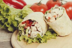 wraps-pollo-ensalada-salud_0.jpg