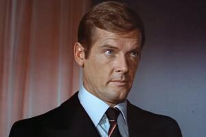 James Bond roger moore 3.jpg