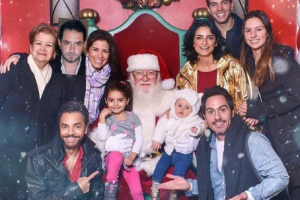 Familia Derbez en navidad 