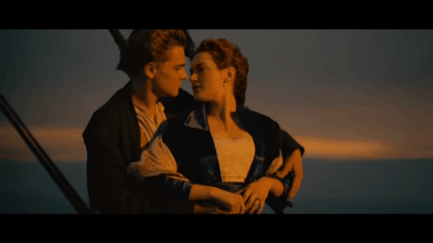 gif beso titanic