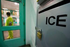 Centro de detención de inmigrantes de ICE