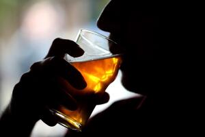 Beber cerveza