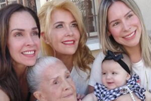 Sharis Cid Kristal Cid abuelita 