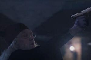 dumbledore con pistola harry potter.jpg