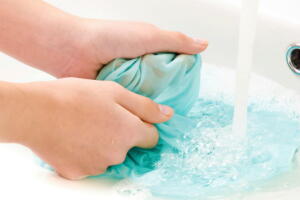como-limpar-mancha-menstruacao-5.jpg