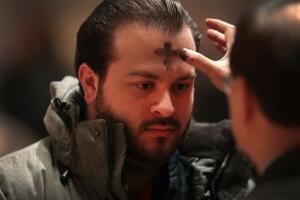 Chicago Catholics Observe Beginning Of Lent With Ash Wednesday Mass
