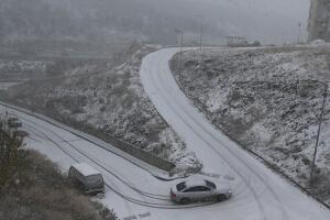 manejo en nieve: llantas de invierno o cadenas