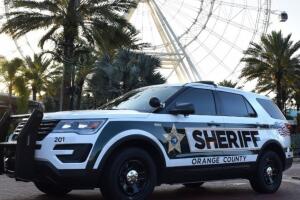 El tiroteo ocurrió de madrugada en una concurrida zona turística del condado de Orange.