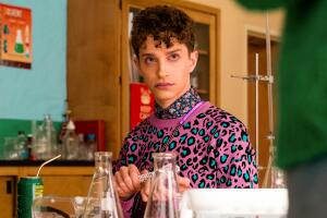 Dino Petrera como Jonah Sharpe en ‘Yo nunca’. Isabella B. Vosmikova Netflix.jpg