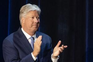 Donald Trump, Robert Morris
