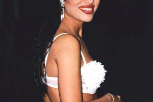 Maquillaje estilo Selena Quintanilla 