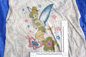 Ropas en fosas comunes