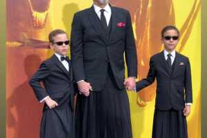 Miguel Bosé hijos Tadeo y Diego 