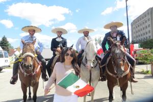 La Villita se vistió de verde, blanco y rojo